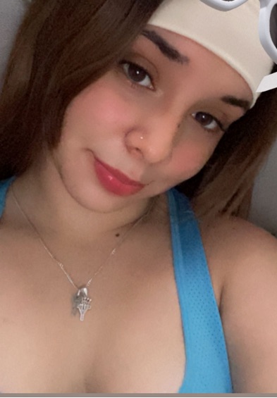 live cam chat online now — Luna moody indoor portrait