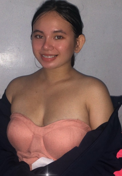camgo style cam chat — Dolce confident close-up
